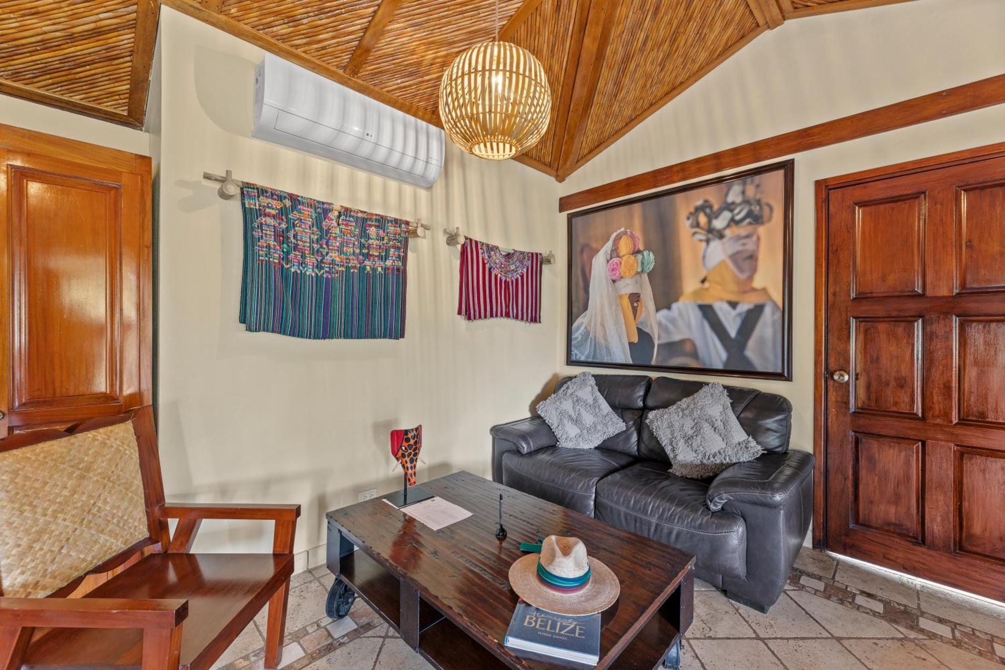 Sleeping Giant Rainforest Lodge Belmopan Exteriör bild